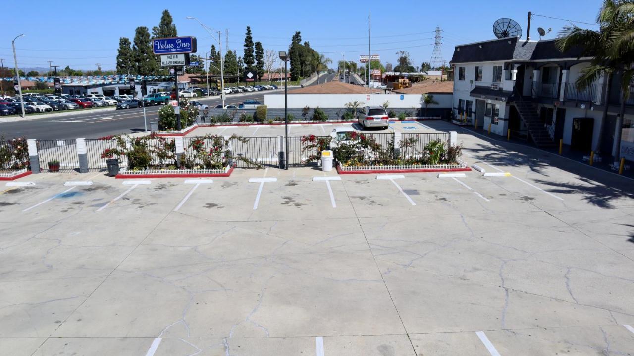 Value Inn Bellflower Exterior photo